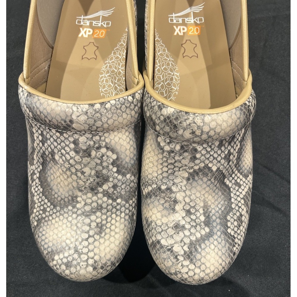 Dansko Size 40 9 XP 2.0 grey-and-white snakeskin leather Clogs Women's Shoes - Picture 3 of 8